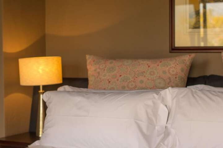 Room 12 of 215
