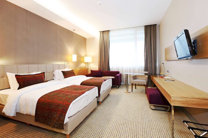 Room 21 of 84