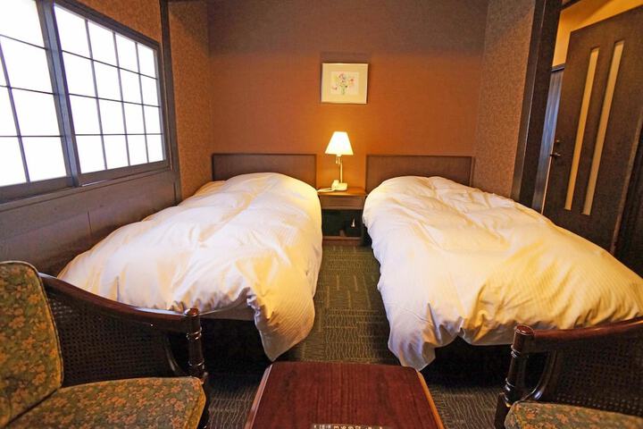 Room 14 of 53