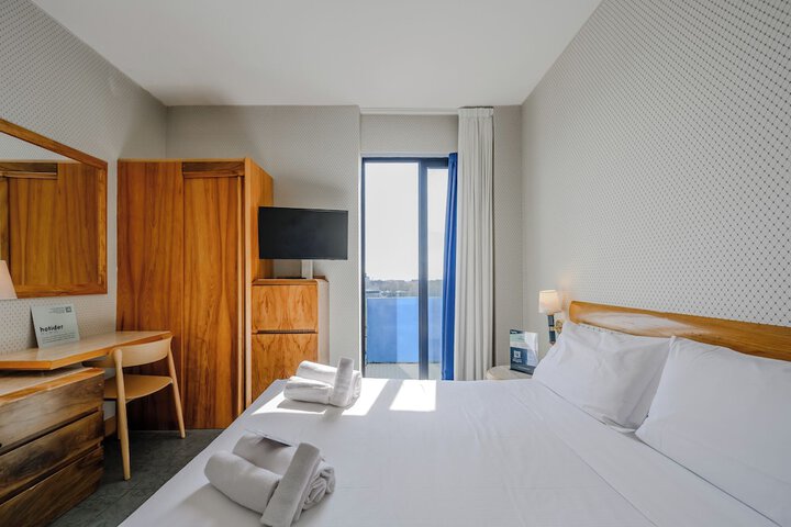 Room 54 of 97