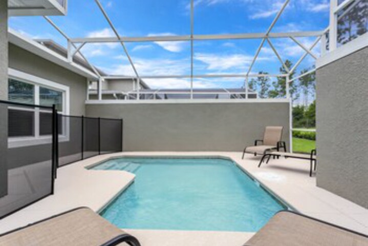 Pool 24 of 52