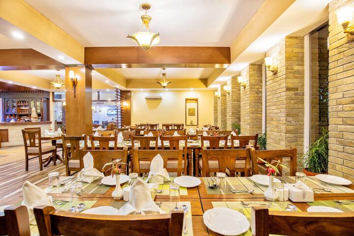 Dining 60 of 85