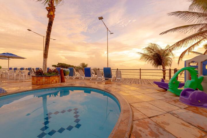Hotel Pool