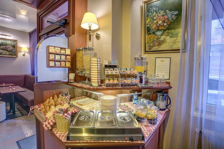 Breakfast/Coffee Service 39 of 45