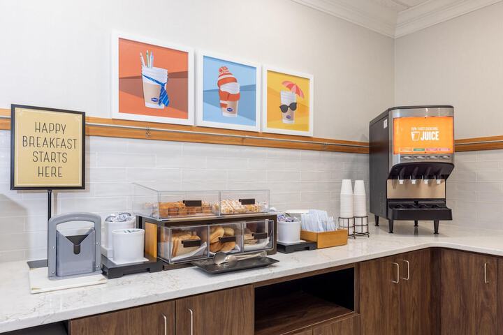 Breakfast area