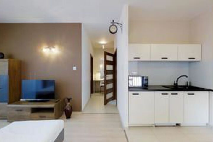 Room 26 of 38