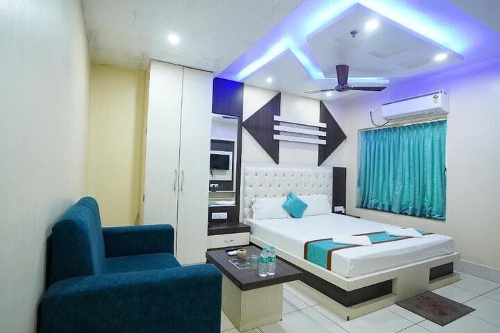 Room 13 of 34