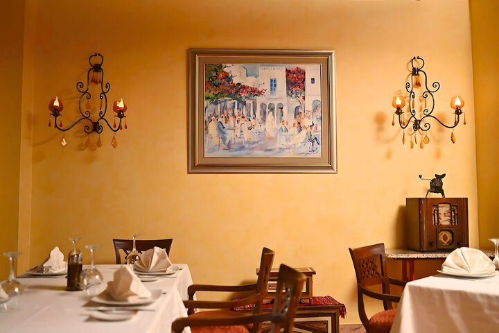 Dining 51 of 92