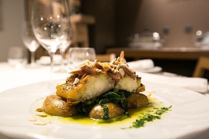Dining 44 of 64