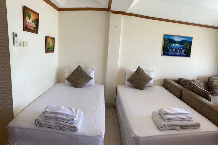 Room 34 of 84
