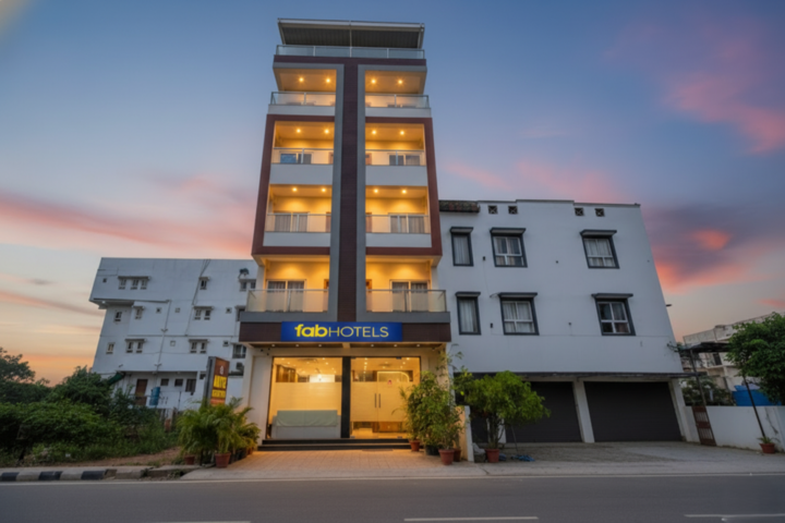 FabHotel Synergy Stays