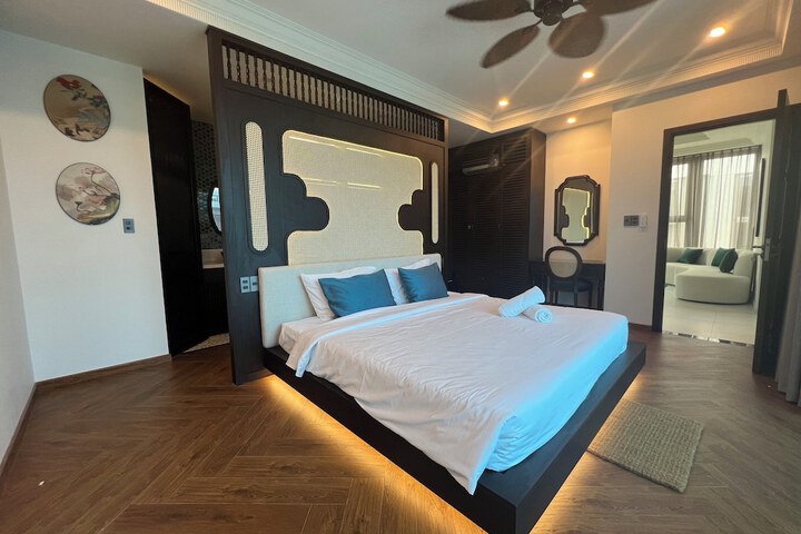 Room 114 of 168