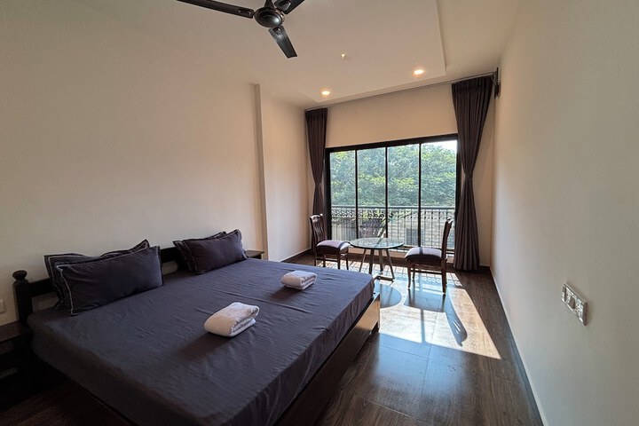 Room 4 of 26