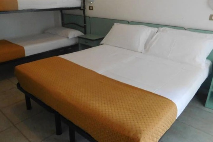Room 9 of 54