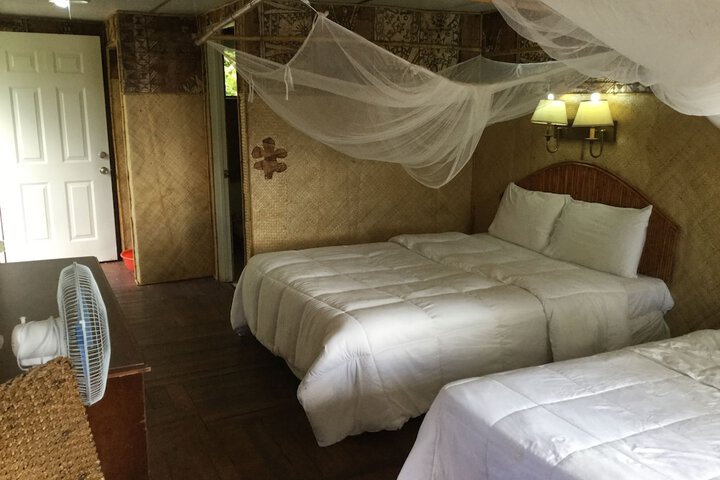 Room 9 of 34