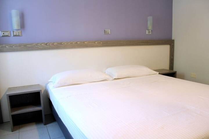 Room 21 of 41