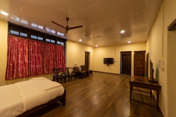 Room 13 of 29