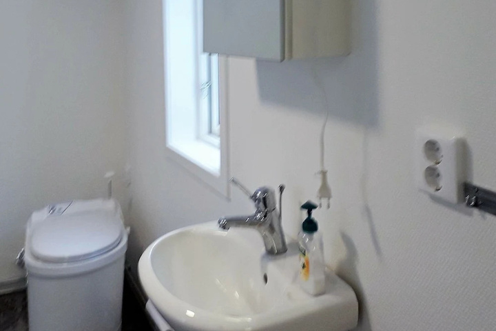 Room 8 of 10