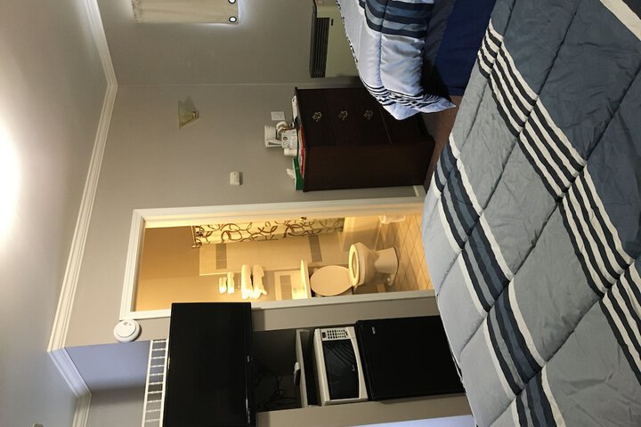 Room 2 of 18