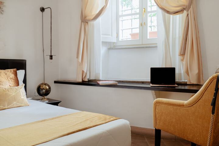 Room 13 of 85