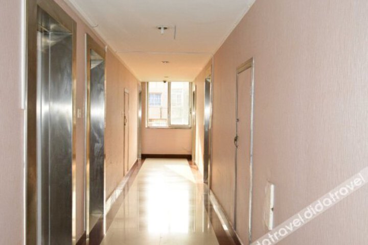 Elan Hotel (Nanchang Dinggong Road North Metro Station)