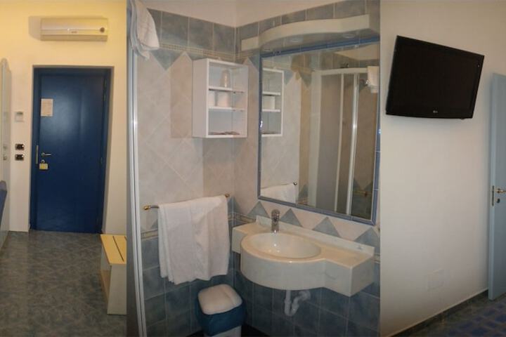 Room 20 of 52