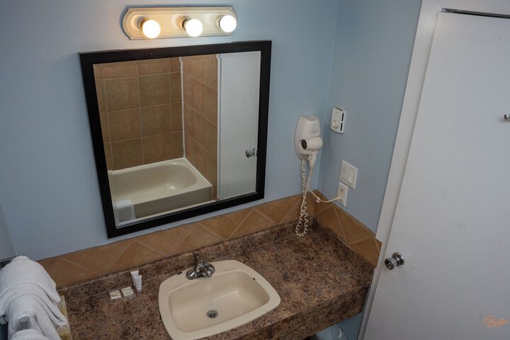 Room 34 of 42