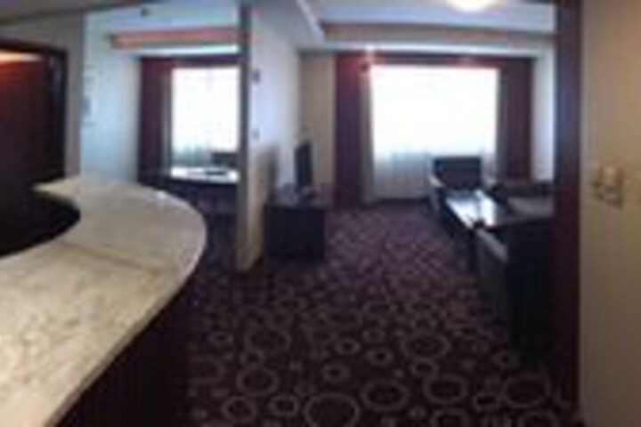 Room 11 of 29
