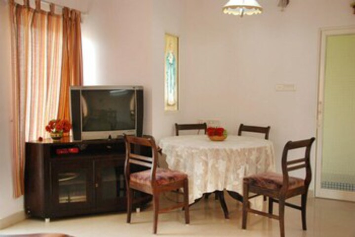 Room 8 of 14