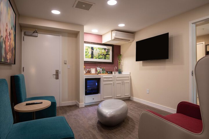Room 11 of 31