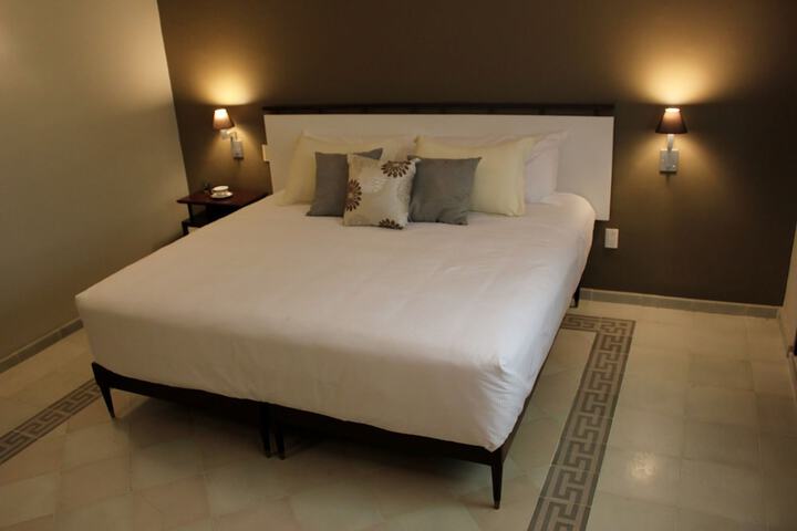 Room 10 of 131