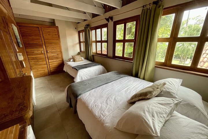 Room 10 of 97