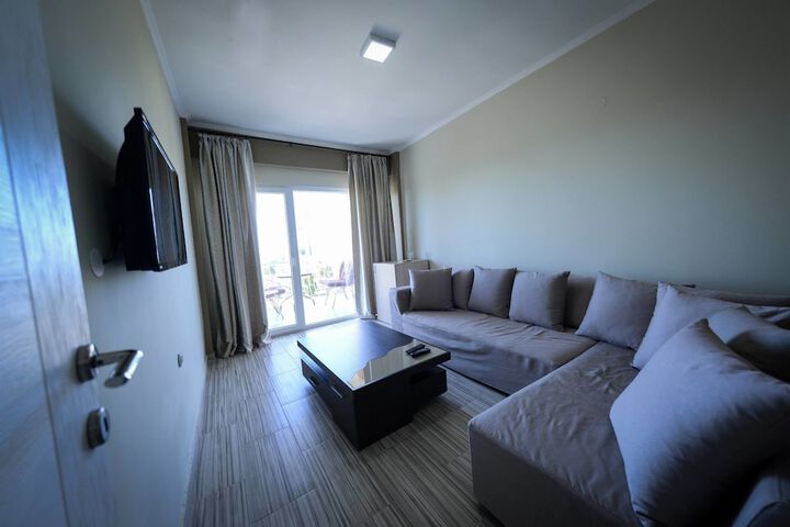 Room 9 of 23