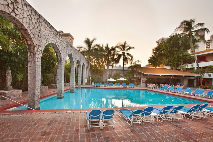 Pools & Facilities