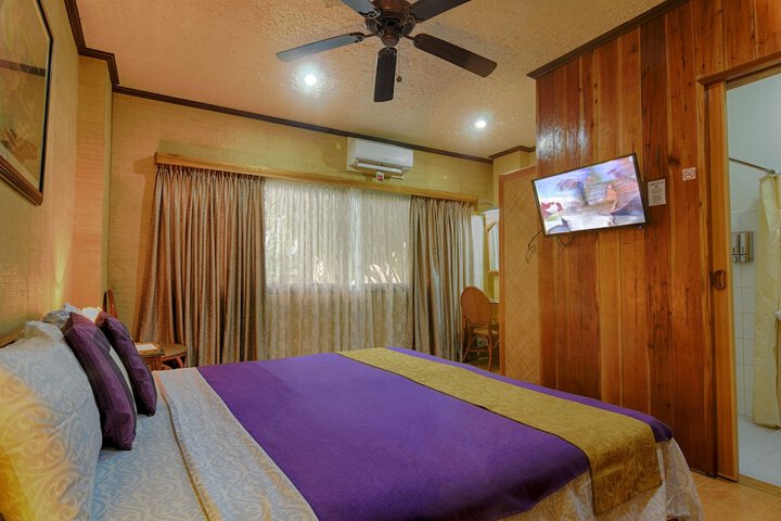 Room 3 of 38