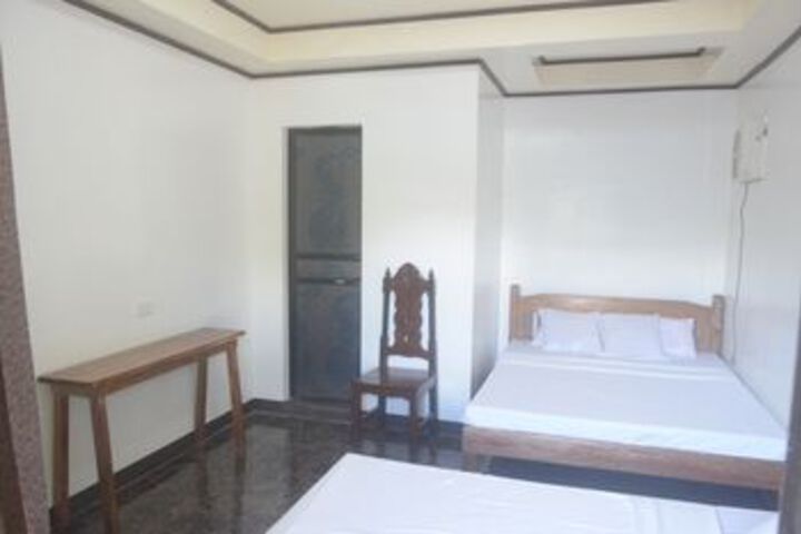 Room 17 of 26