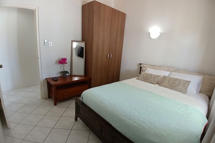 Room 4 of 26