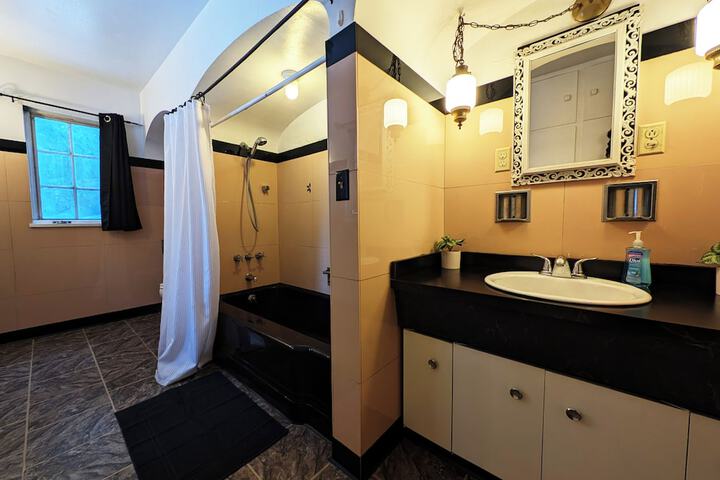 Room 378 of 447