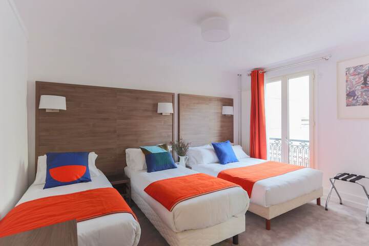 Room 5 of 32