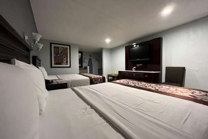 Room 10 of 22