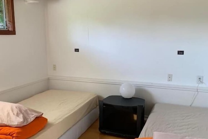 Room 3 of 17