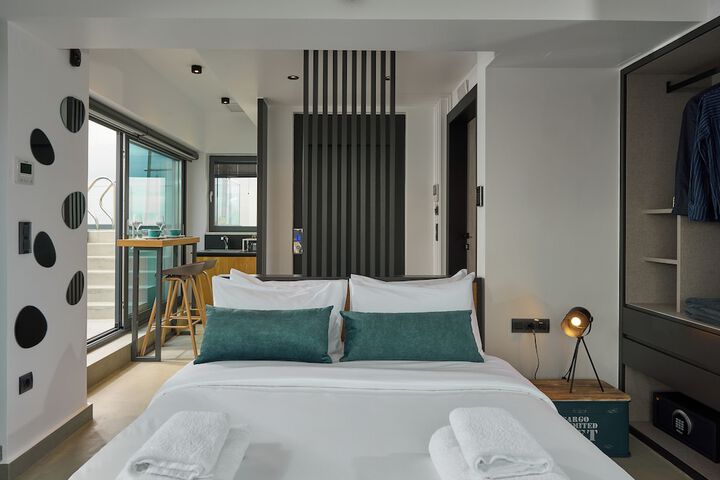 Room 27 of 113