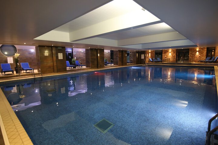 Pool Hotel