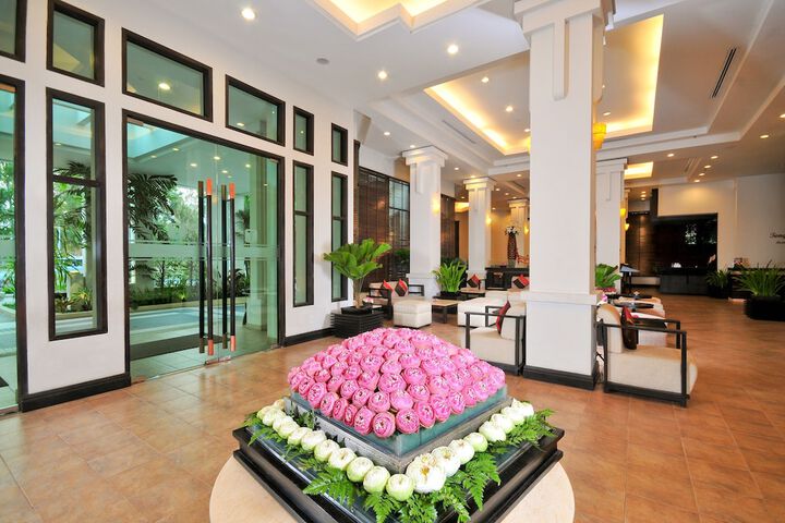 Guest Lobby