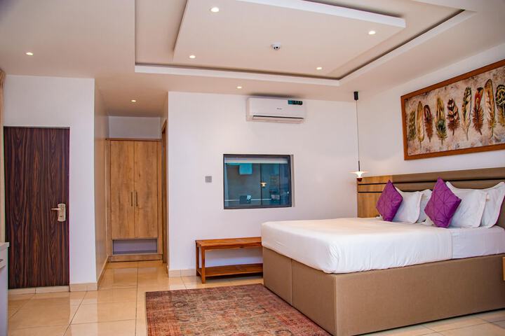 Room 21 of 34