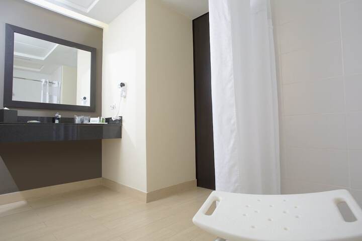Room 20 of 53