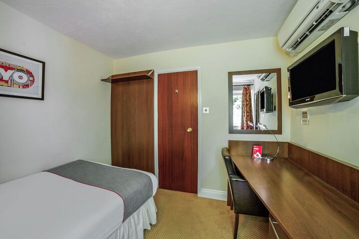 Room 71 of 94