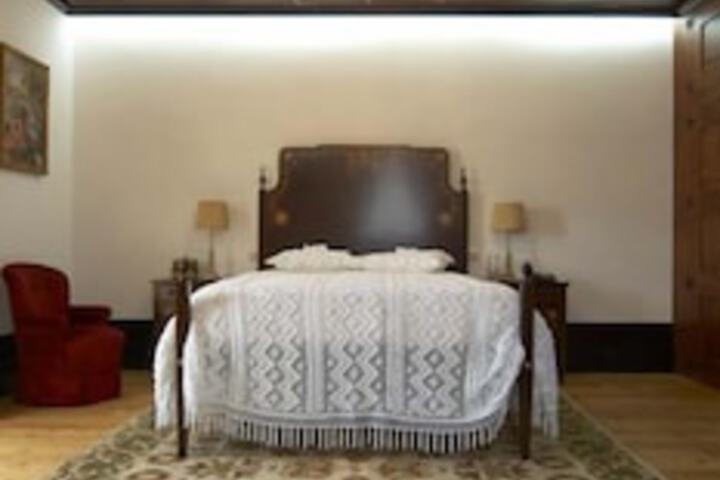 Room 25 of 74