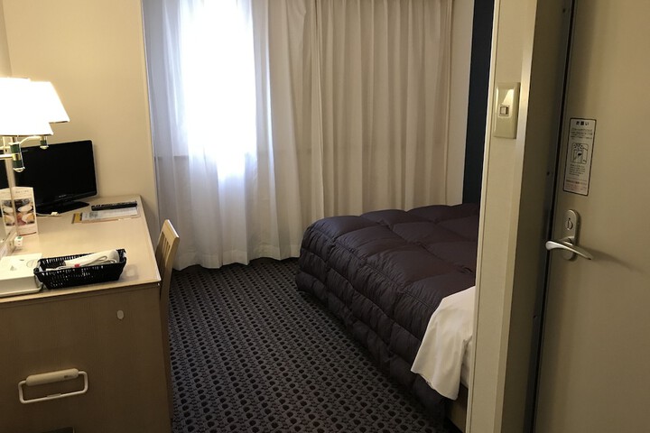 Room 13 of 50