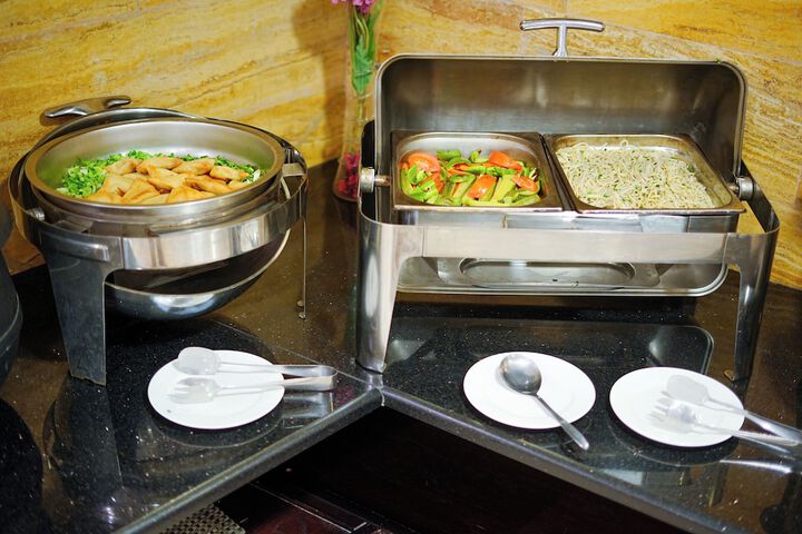 Dining 34 of 65